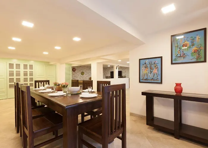 Antilia Villa - Luxurious-Ac-Swimming Pool