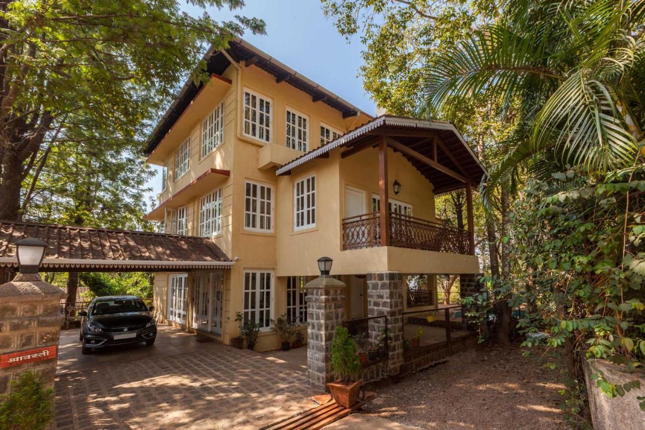 Villa Antilia - Luxurious-ac-swimming Pool