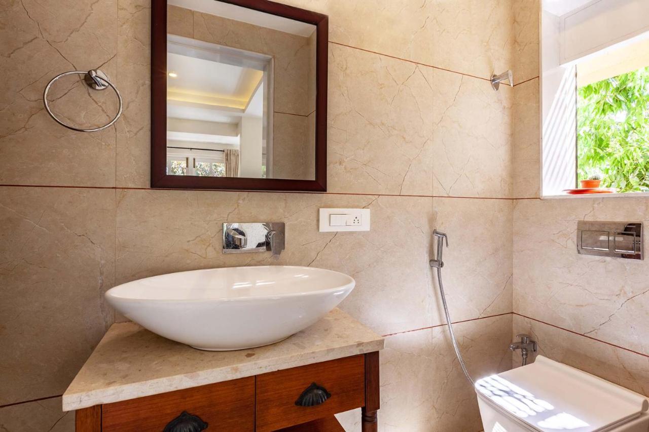 Antilia - Luxurious-ac-swimming Pool * Panchgani