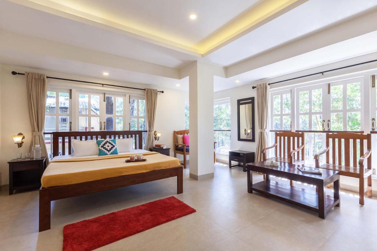 Villa Antilia - Luxurious-ac-swimming Pool